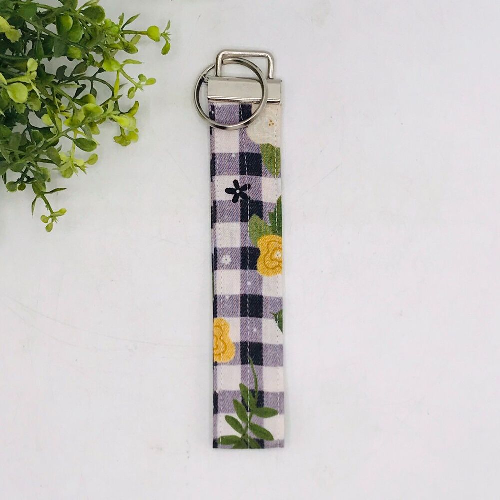 Handmade Wristlet Keychain Cotton Fabric, Buffalo Check Stocking Stuffer 7.5"